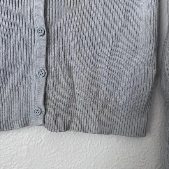 Brandy Melville Light Gray Ribbed Cardigan - Picture 5 of 7